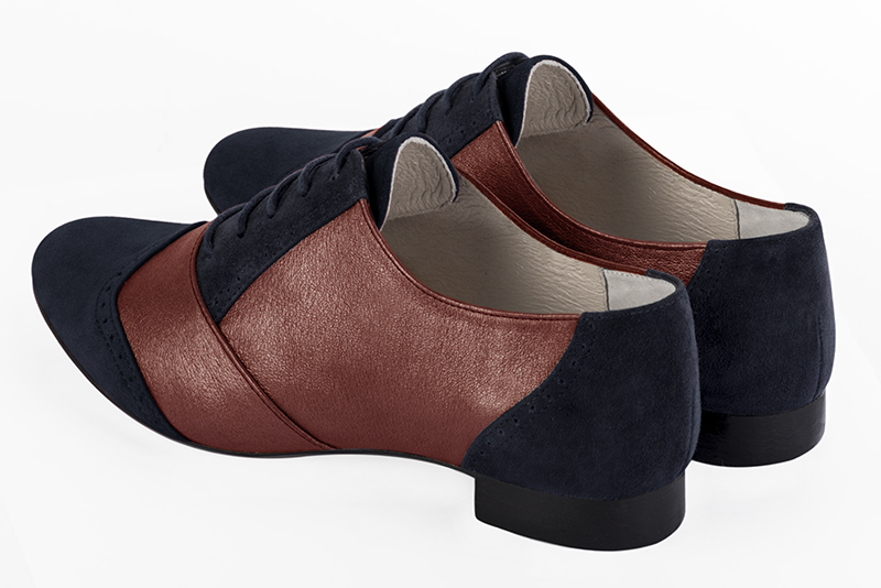 Navy blue and burgundy red women's fashion lace-up shoes. Round toe. Flat leather soles. Rear view - Florence KOOIJMAN